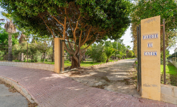 Herverkoop - 3. Vrijstaande villa - Torrevieja - Costa Blanca Zuid