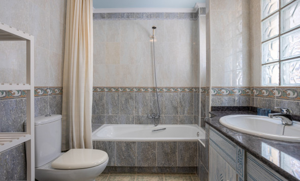 Herverkoop - 3. Vrijstaande villa - Guardamar del Segura - Costa Blanca Zuid