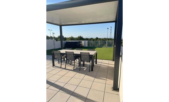 Herverkoop - 3. Vrijstaande villa - Villamartin - Costa Blanca Zuid