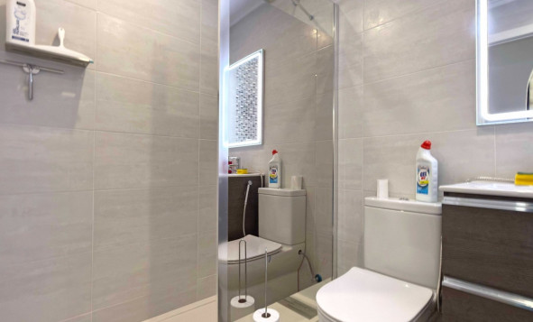 Reventa - 1. Apartamento / piso - Orihuela Costa - Costa Blanca Sur