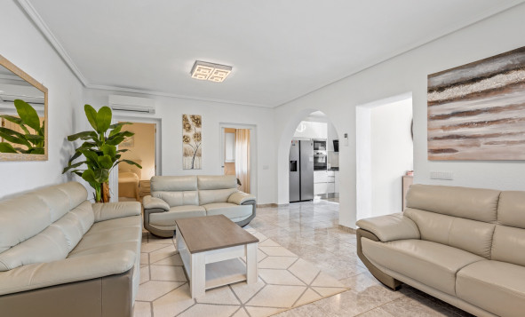 Herverkoop - 3. Vrijstaande villa - Ciudad Quesada - Costa Blanca Zuid