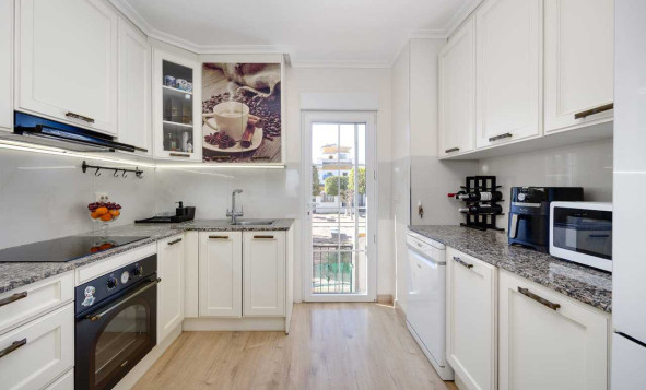 Herverkoop - 2. Town house / tussenwoning - Torrevieja - Costa Blanca Zuid