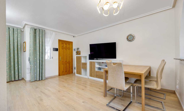 Herverkoop - 2. Town house / tussenwoning - Torrevieja - Costa Blanca Zuid