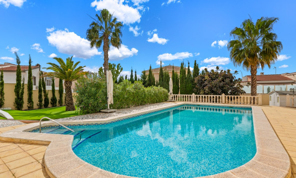 Herverkoop - 3. Vrijstaande villa - Ciudad Quesada - Costa Blanca Zuid