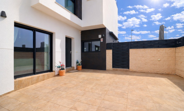 Herverkoop - 3. Vrijstaande villa - Benijófar - Costa Blanca Zuid