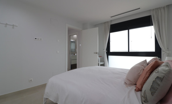 Herverkoop - 3. Vrijstaande villa - Benijófar - Costa Blanca Zuid