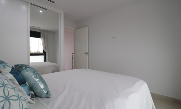 Herverkoop - 3. Vrijstaande villa - Benijófar - Costa Blanca Zuid