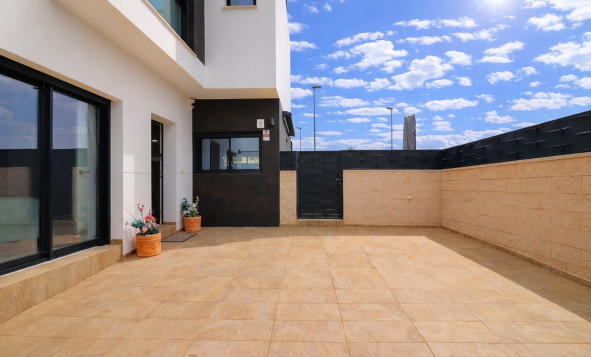 Herverkoop - 3. Vrijstaande villa - Benijófar - Costa Blanca Zuid