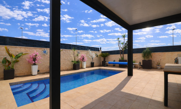 Herverkoop - 3. Vrijstaande villa - Benijófar - Costa Blanca Zuid