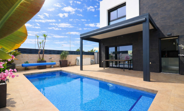 Herverkoop - 3. Vrijstaande villa - Benijófar - Costa Blanca Zuid