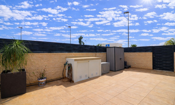 Herverkoop - 3. Vrijstaande villa - Benijófar - Costa Blanca Zuid