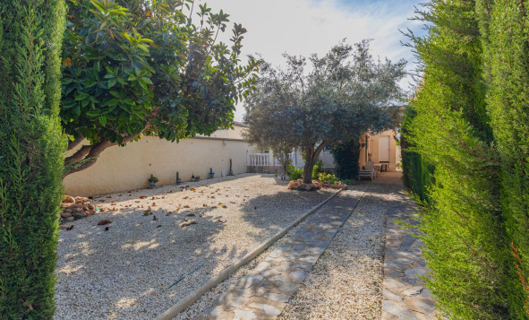 Herverkoop - 3. Vrijstaande villa - Torrevieja - El chaparral