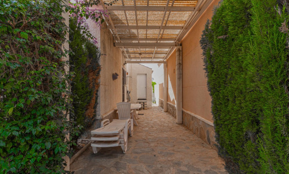 Herverkoop - 3. Vrijstaande villa - Torrevieja - El chaparral