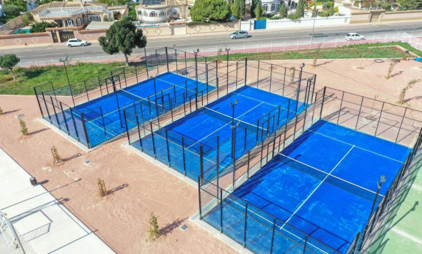 Herverkoop - 3. Vrijstaande villa - Torrevieja - El chaparral