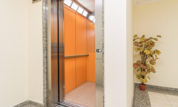 Herverkoop - 1. Appartement / flat - Torrevieja - Costa Blanca Zuid