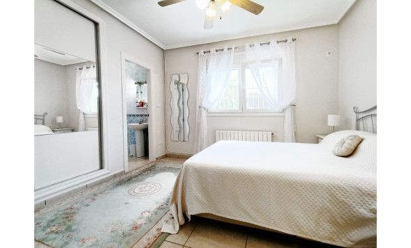 Resale - 3. Detached house - Gea y Truyols - Urb Lo Santiago