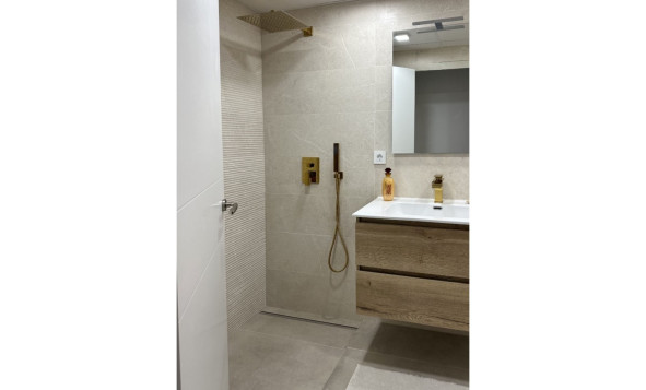 Resale - 1. Apartment / flat - Torrevieja - Costa Blanca South