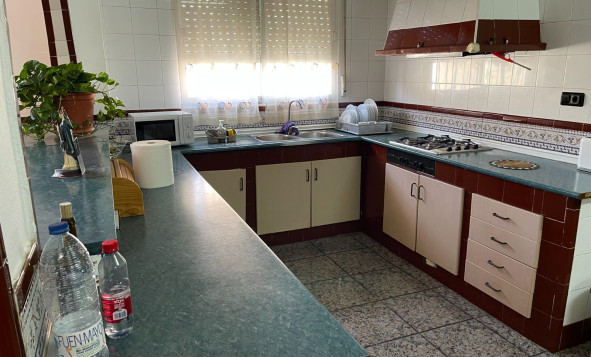 Reventa - 3. Casa indepiende - San Miguel de Salinas - pueblo