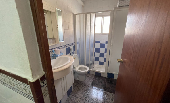 Reventa - 3. Casa indepiende - San Miguel de Salinas - pueblo