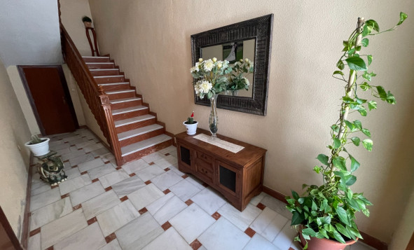 Reventa - 3. Casa indepiende - San Miguel de Salinas - pueblo