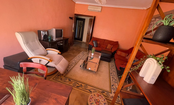 Reventa - 3. Casa indepiende - San Miguel de Salinas - pueblo