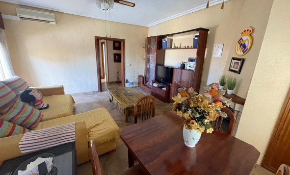 Reventa - 3. Casa indepiende - San Miguel de Salinas - pueblo