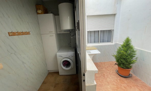 Reventa - 3. Casa indepiende - San Miguel de Salinas - pueblo