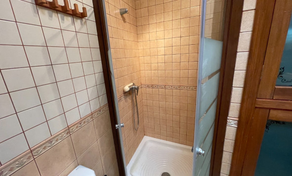 Reventa - 3. Casa indepiende - San Miguel de Salinas - pueblo