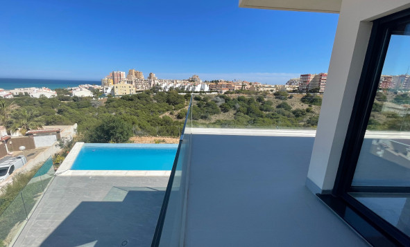 Resale - 3. Detached house - La Mata - Costa Blanca South