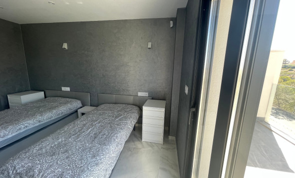 Resale - 3. Detached house - La Mata - Costa Blanca South