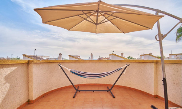 Reventa - 3. Casa indepiende - Los Montesinos - La Herrada