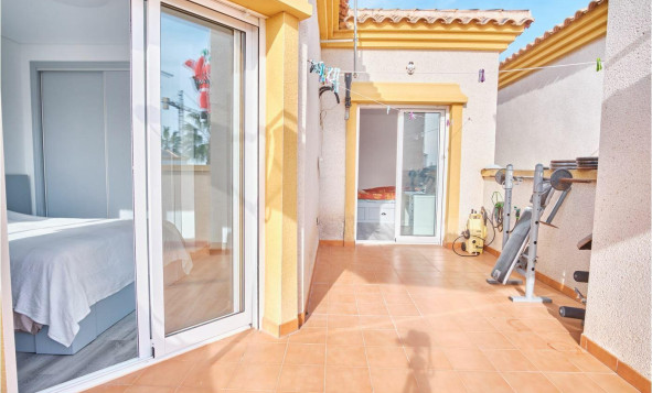 Reventa - 3. Casa indepiende - Los Montesinos - La Herrada