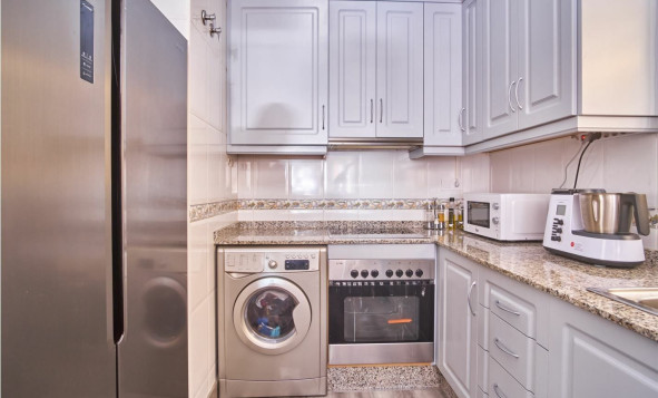 Reventa - 3. Casa indepiende - Los Montesinos - La Herrada