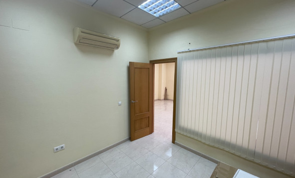 Reventa - Propiedades comerciales - Guardamar del Segura