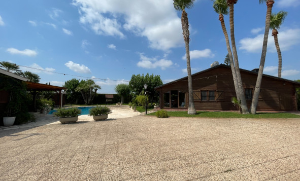 Reventa - 3. Casa indepiende - San Fulgencio - La Marina