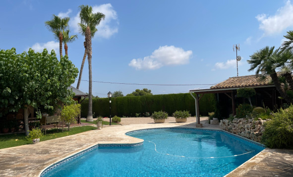 Reventa - 3. Casa indepiende - San Fulgencio - La Marina