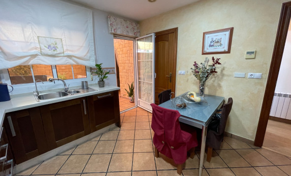 Resale - 2. Town house - Elche - Center