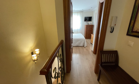 Resale - 2. Town house - Elche - Center