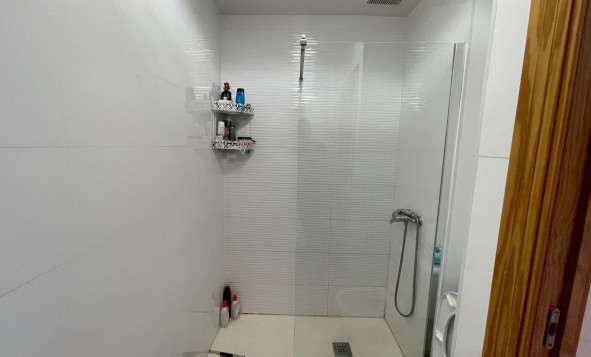 Reventa - 1. Apartamento / piso - Torrevieja - Comunidad Valenciana