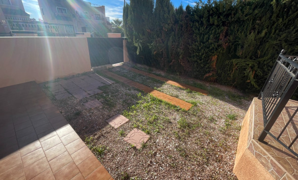 Reventa - 2. Chalet adosado - Los Montesinos - La Herrada