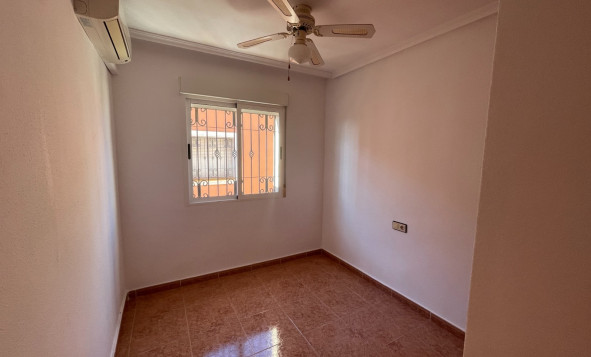 Reventa - 2. Chalet adosado - Los Montesinos - La Herrada