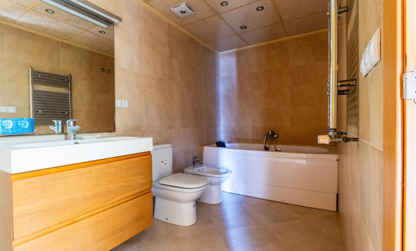 Resale - 3. Detached house - Villamartin - Costa Blanca South