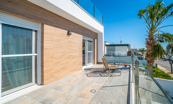 Reventa - 3. Casa indepiende - Pilar de la Horadada - Costa Blanca Sur