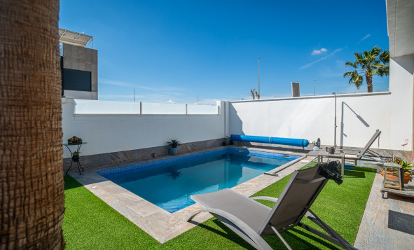 Reventa - 3. Casa indepiende - Pilar de la Horadada - Costa Blanca Sur