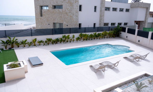 Herverkoop - 3. Vrijstaande villa - Torrevieja - Costa Blanca Zuid