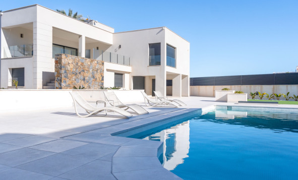 Herverkoop - 3. Vrijstaande villa - Torrevieja - Costa Blanca Zuid