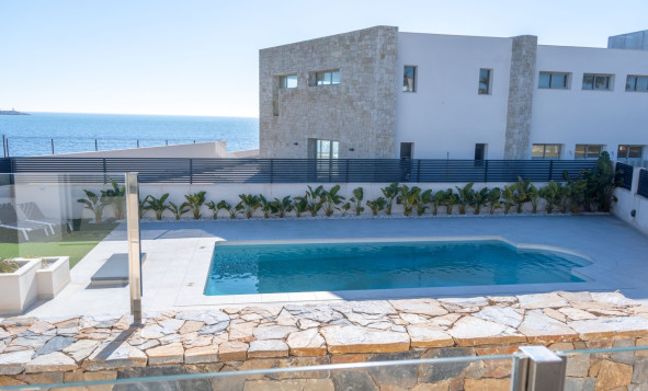 Herverkoop - 3. Vrijstaande villa - Torrevieja - Costa Blanca Zuid