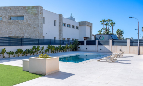 Herverkoop - 3. Vrijstaande villa - Torrevieja - Costa Blanca Zuid