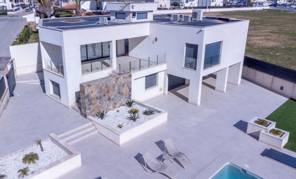 Herverkoop - 3. Vrijstaande villa - Torrevieja - Costa Blanca Zuid