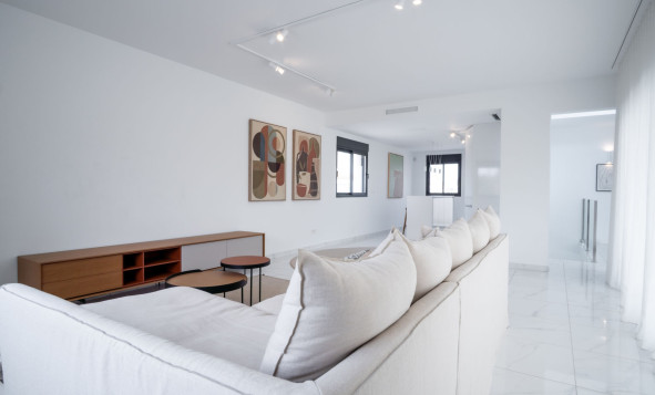 Herverkoop - 3. Vrijstaande villa - Torrevieja - Costa Blanca Zuid